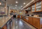 11710-Tinkers-Landing-Truckee-large-017-022-Kitchen-1500x1000-72dpi