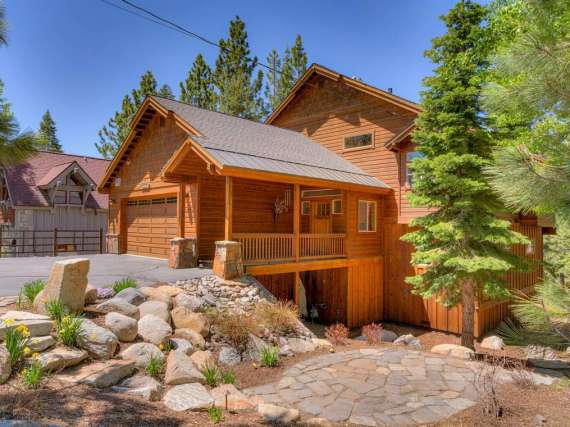 Quintessential Tahoe Donner Cabin