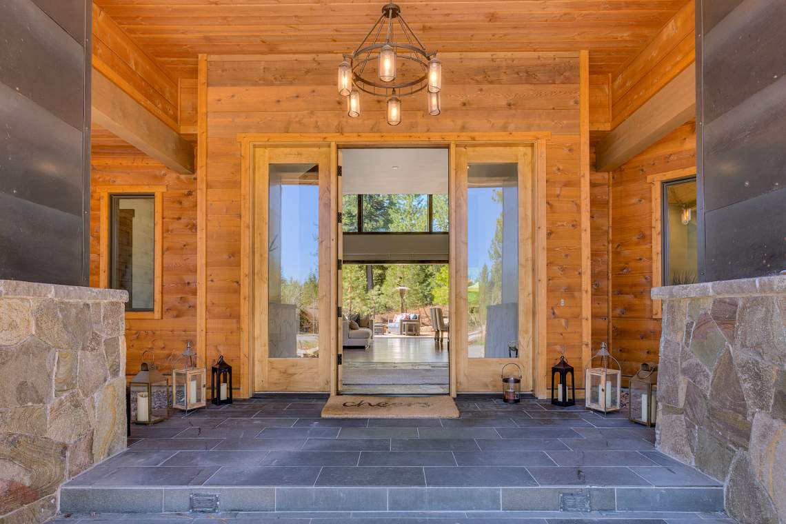 1_9328-Heartwood-Dr-Truckee-CA-print-005-001-Front-Exterior-Entry-4200x2801-300dpi