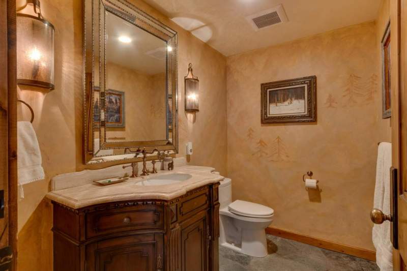 2900-Polaris-Rd-Tahoe-City-CA-large-038-016-Half-Bathroom-1500x1000-72dpi