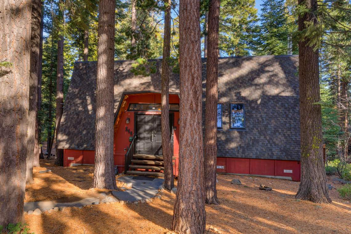346-Woodview-Ct-Tahoe-City-CA-large-001-001-Front-Exterior-1500x1000-72dpi