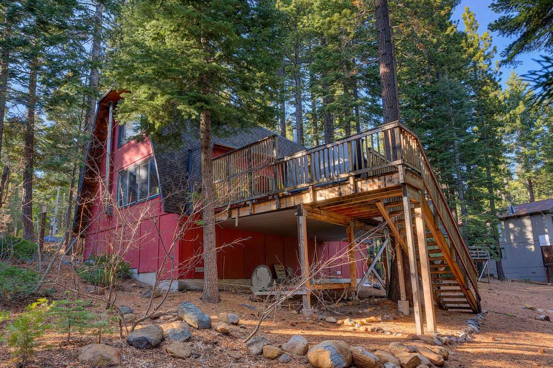 346-Woodview-Ct-Tahoe-City-CA-large-012-003-Back-Exterior-1500x1000-72dpi