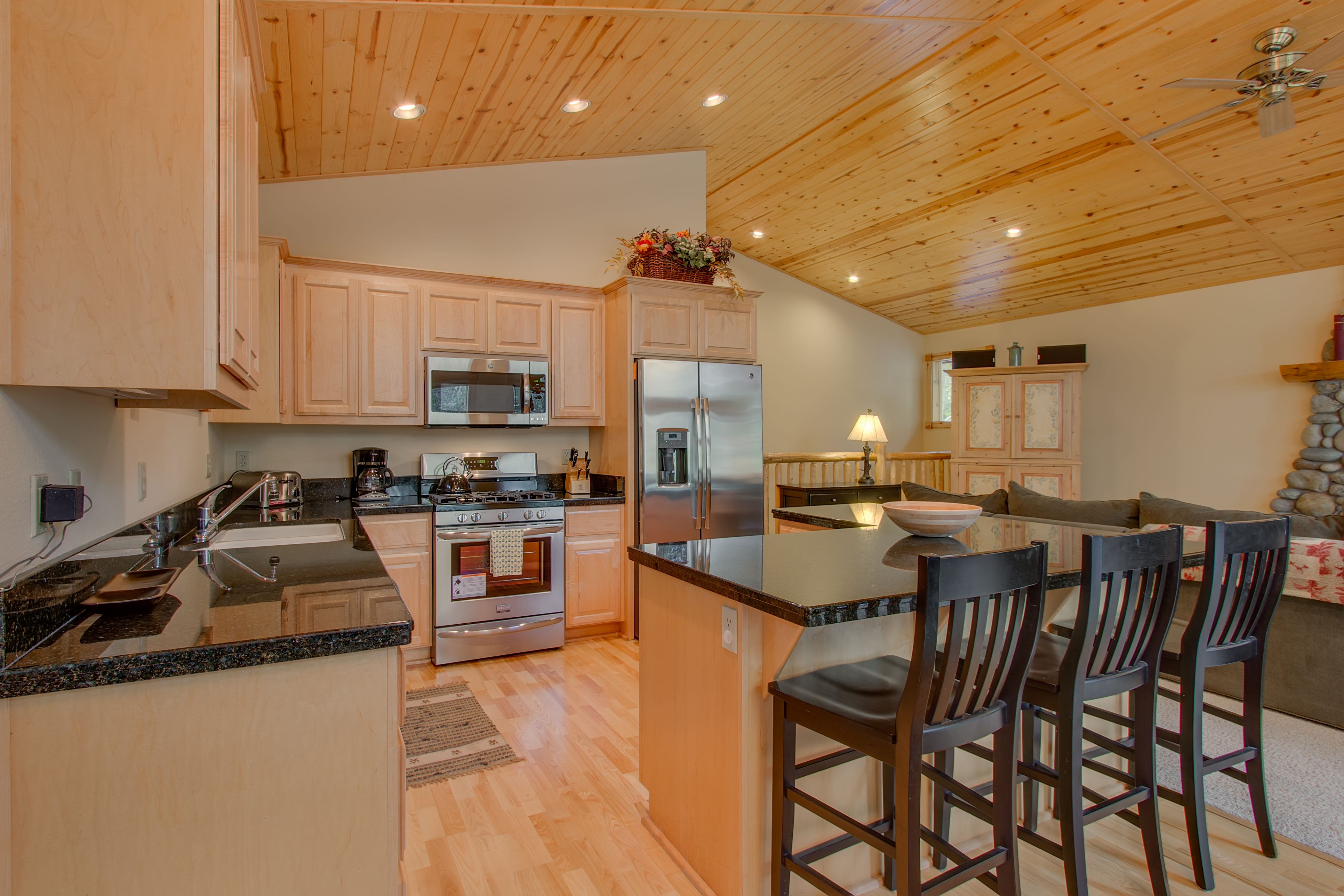 11833 Chalet Rd Truckee CA-print-005-5-KitchenBreakfast Bar-4200x2800-300dpi