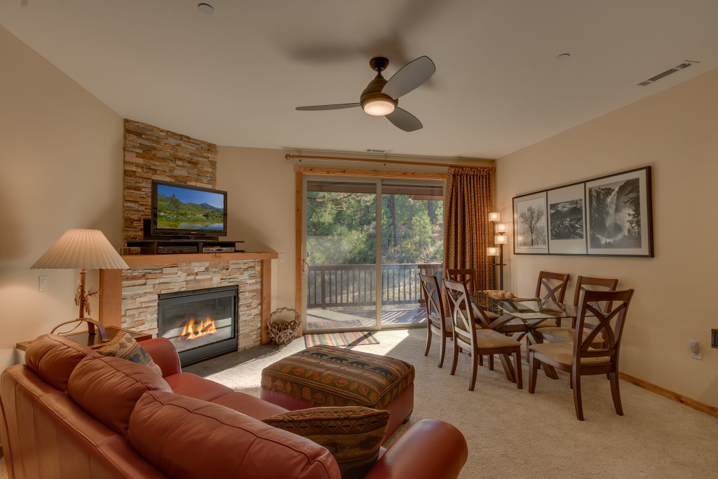 11429-dolomite-way-4-truckee-print-003-15-living-room-4200x2800-300dpi